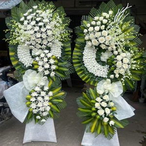 Kệ Hoa Chia Buồn 3 Tầng Sang Trọng 69